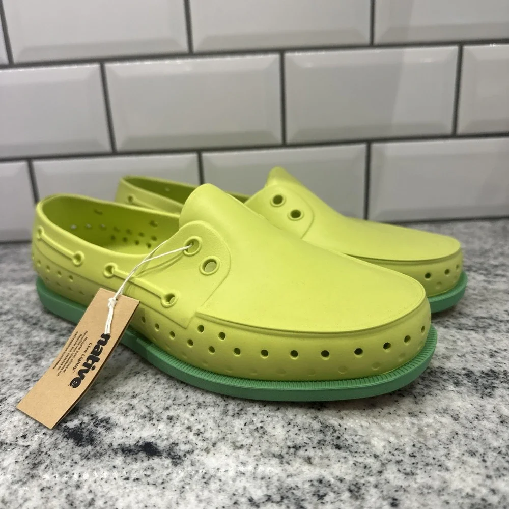 Native Howard Sugarlite Green float boat shoe Slip On Men 6 Womens 8 Beach Summe
